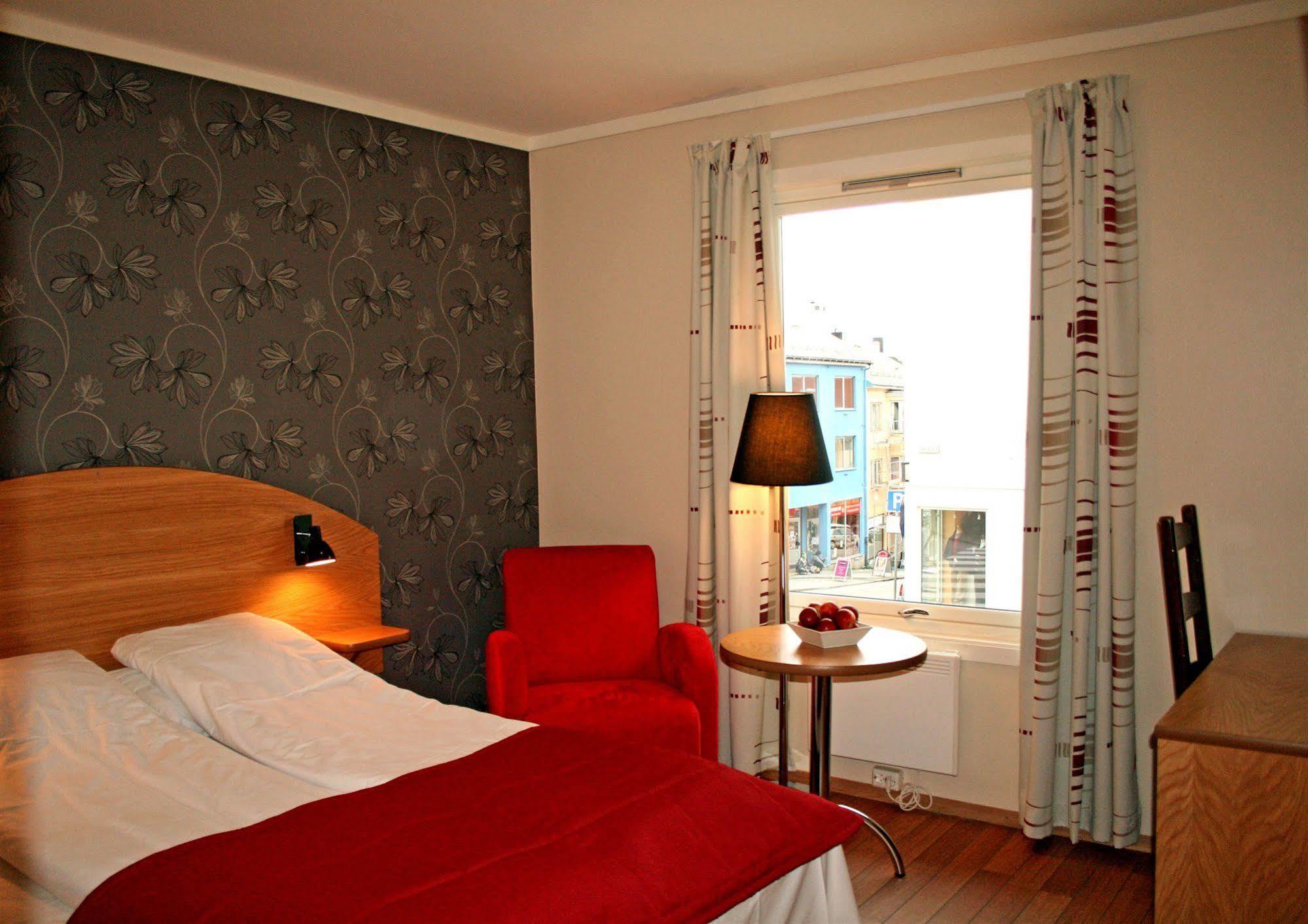 Astoria Hotel Kristiansund Exterior photo